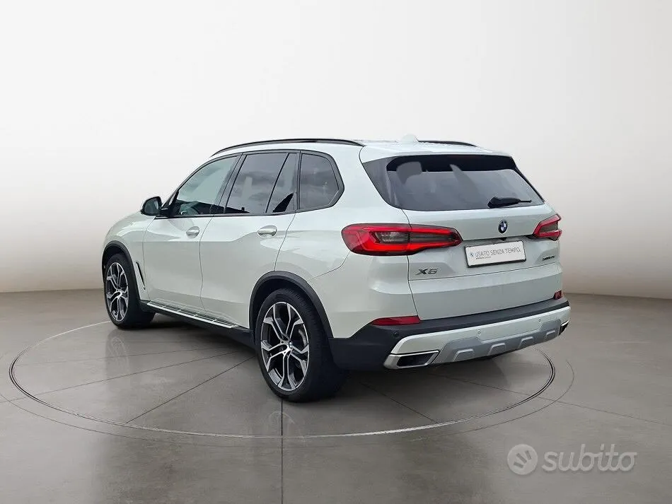 BMW X5 2021 photo 3