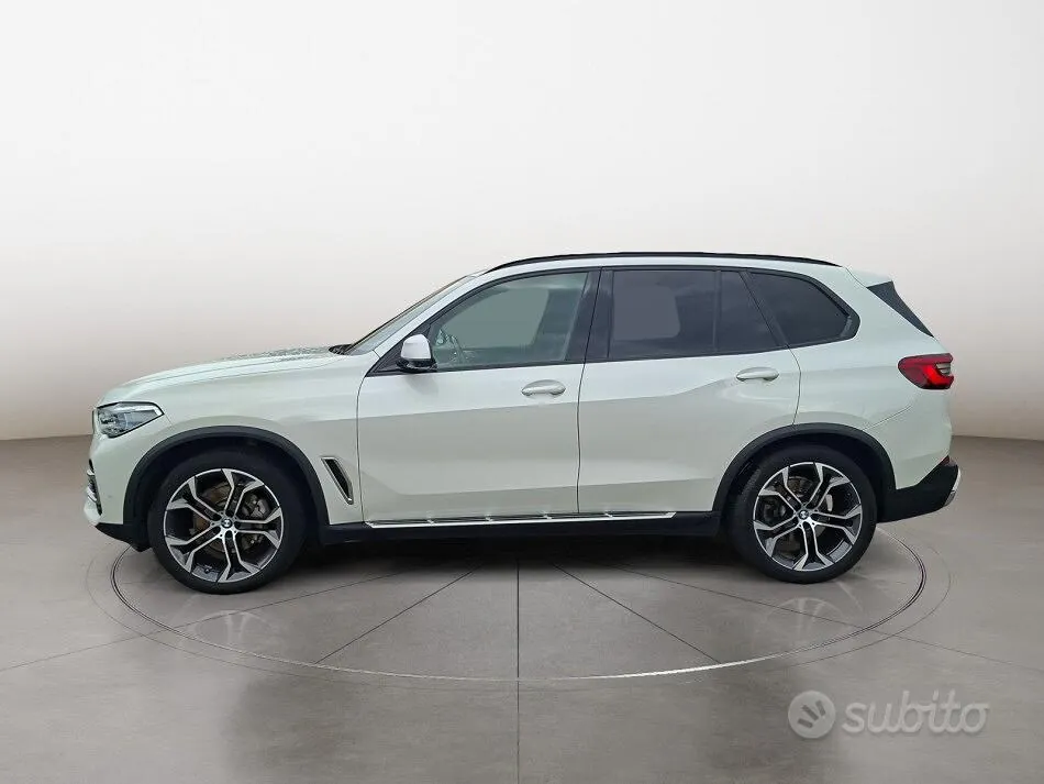 BMW X5 2021 photo 2