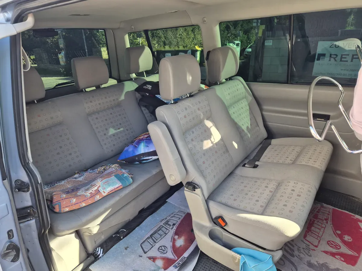 Volkswagen T4 2001 photo 2