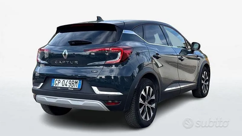 Renault Captur 2023 photo 2