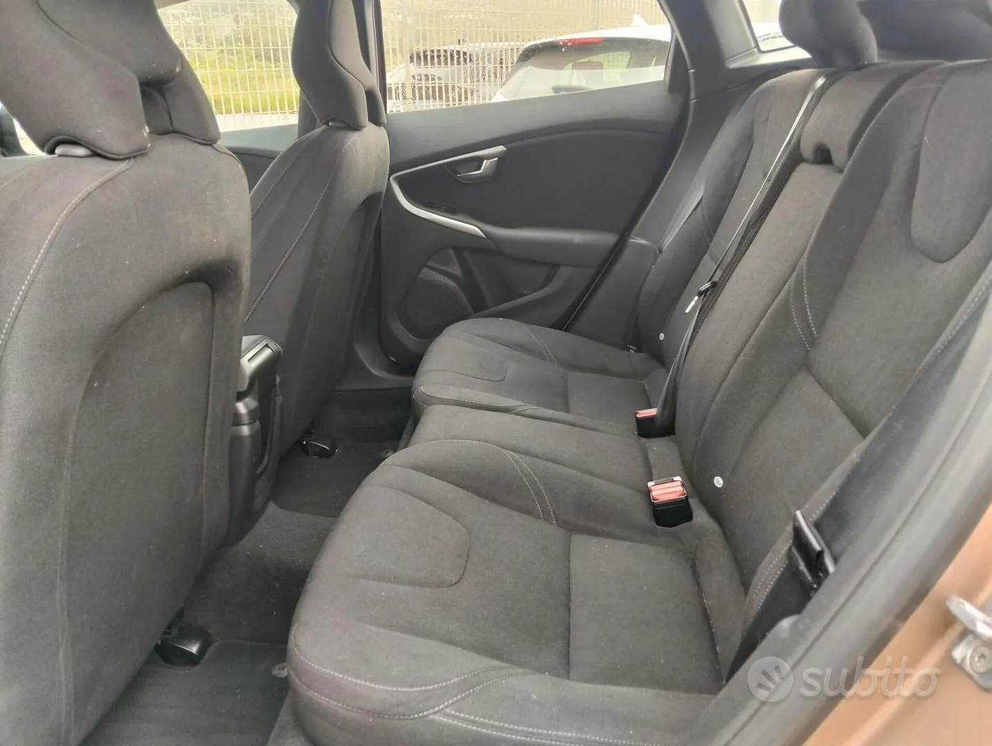 Volvo V40 2015 photo 4