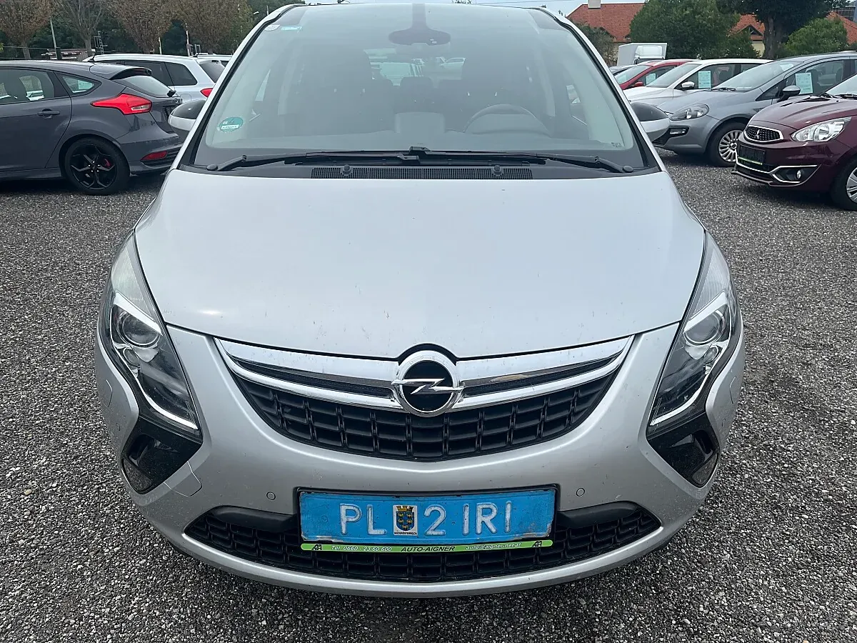 Opel Zafira Tourer 2012 photo 2