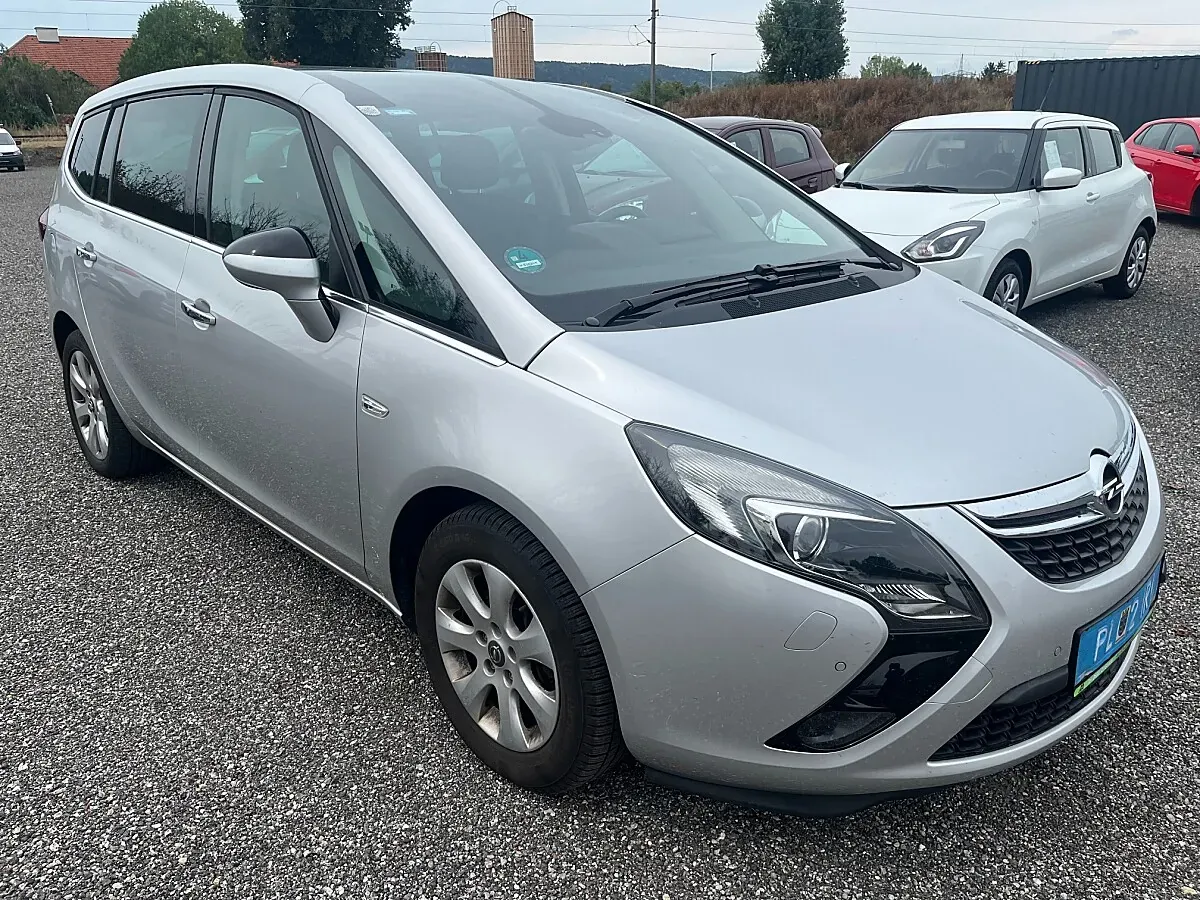 Opel Zafira Tourer 2012 photo 3