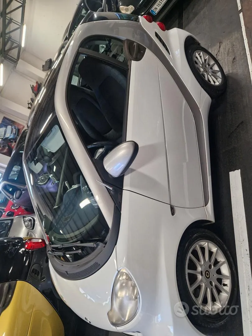 Smart Fortwo 2011 photo 3