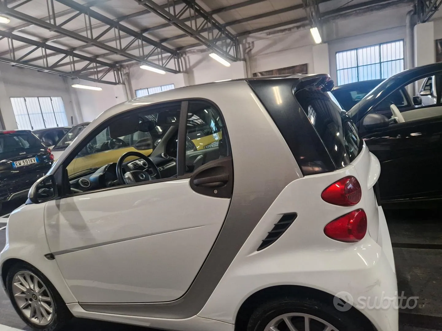 Smart Fortwo 2011 photo 4