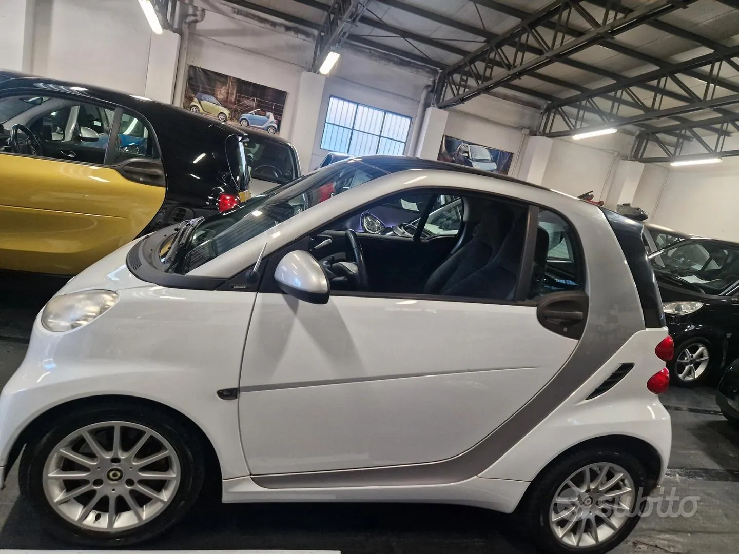 Smart Fortwo 2011 photo 2