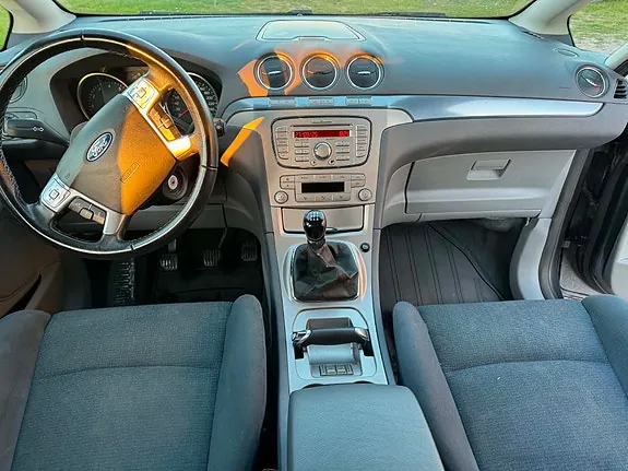 Ford S-Max 2010 photo 5