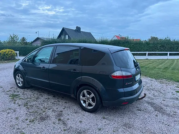 Ford S-Max 2010 photo 4