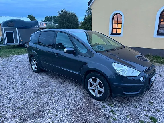 Ford S-Max 2010 photo 2