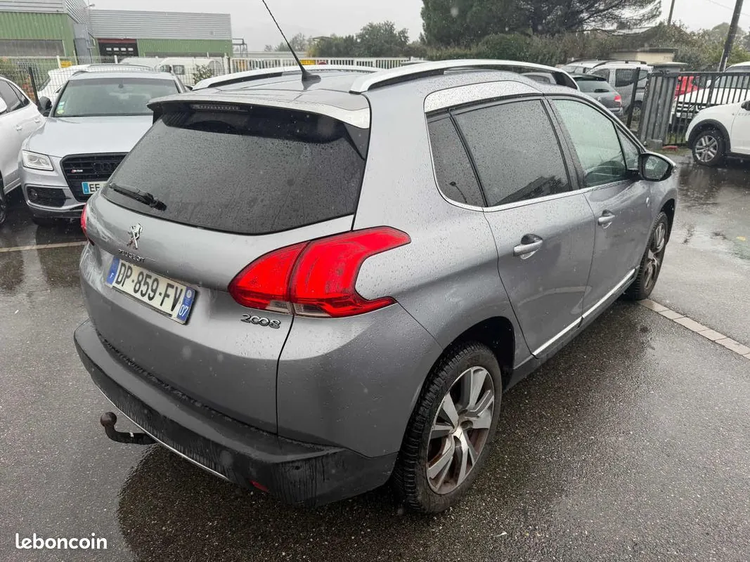 Peugeot 2008 2015 photo 3