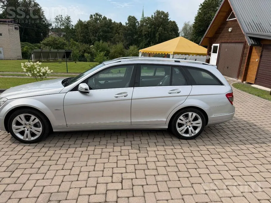 Mercedes-Benz C220 2008 photo 2