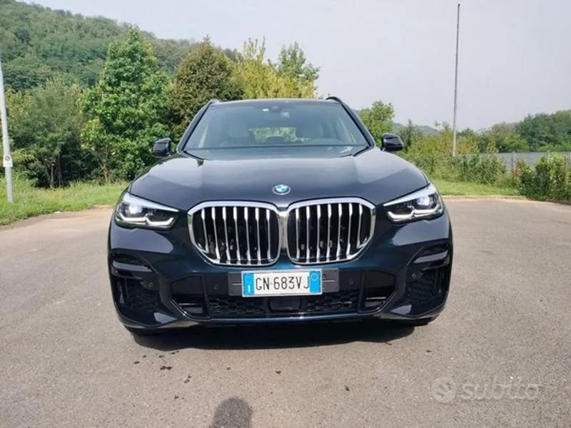 BMW X5 2023 photo 2