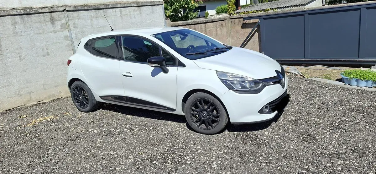 Renault Clio 2014 photo 2