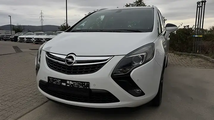 Opel Zafira Tourer 2012 photo 3