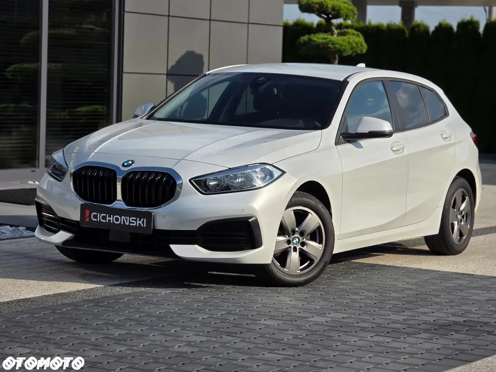 BMW Seria 1 2023 photo 2