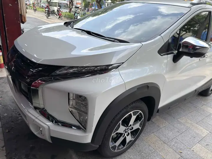 Mitsubishi Xpander Cross 2022 photo 2