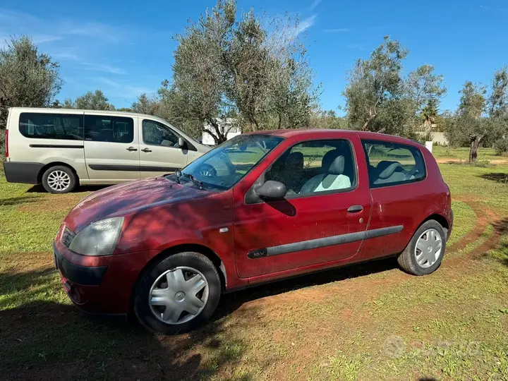 Renault Clio 2005 photo 3