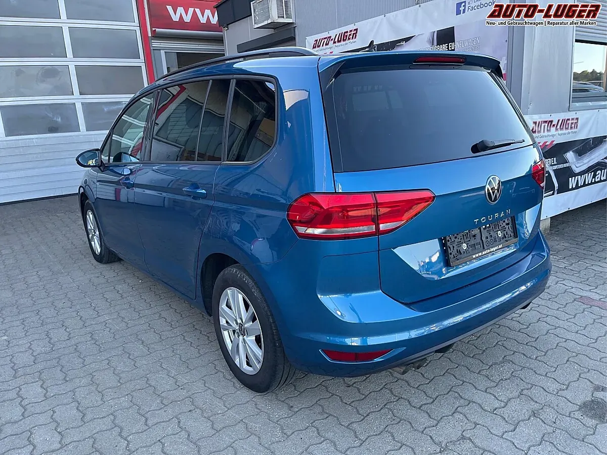 Volkswagen Touran 2022 photo 3