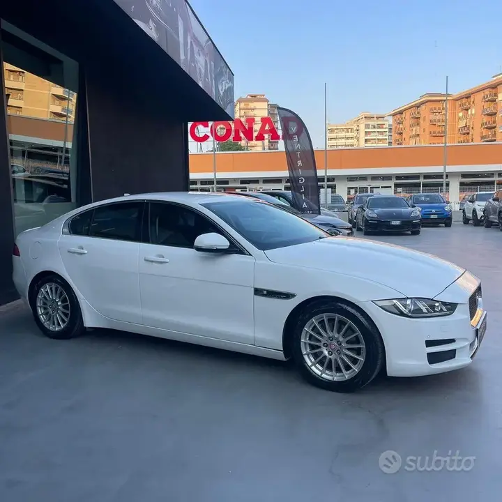 Jaguar Xe 2016 photo 4