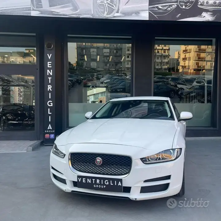 Jaguar Xe