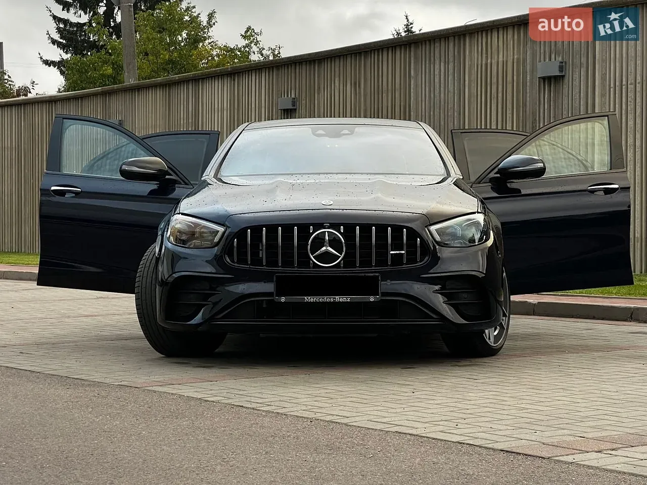 Mercedes-Benz E-Class 2021 photo 2