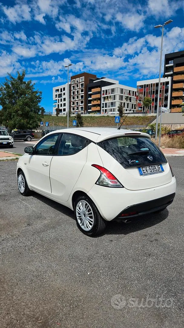 Lancia Ypsilon 2014 photo 5