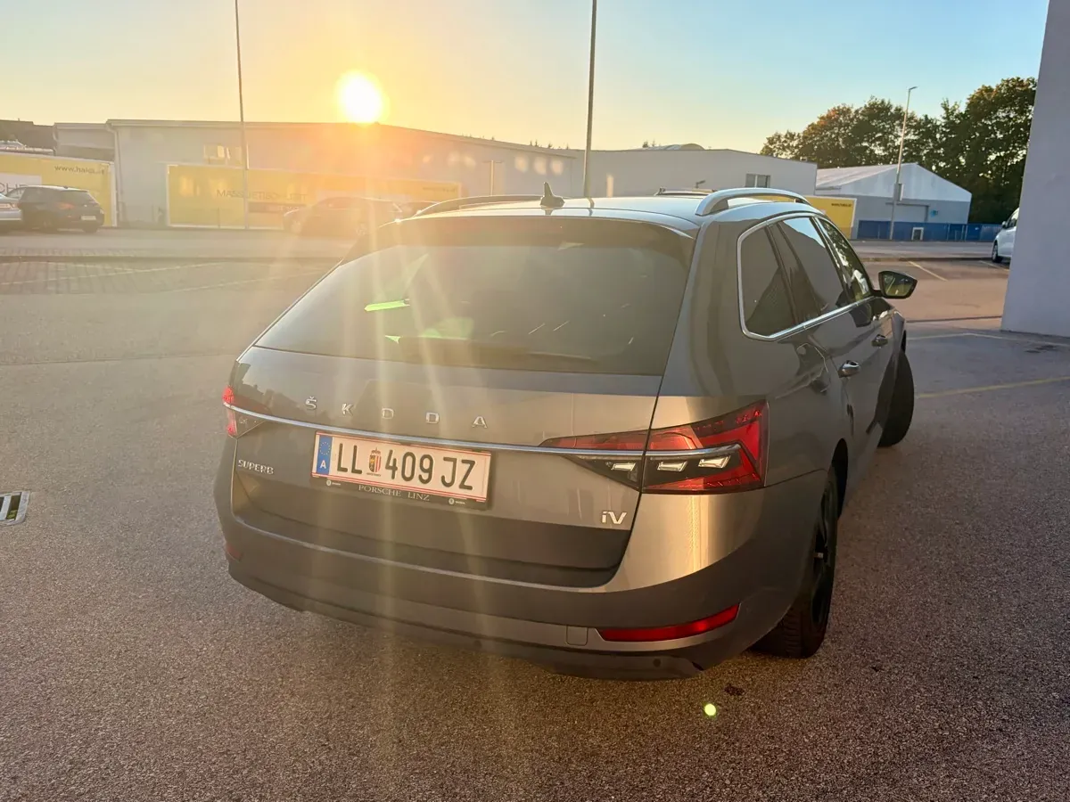 Skoda Superb 2022 photo 3