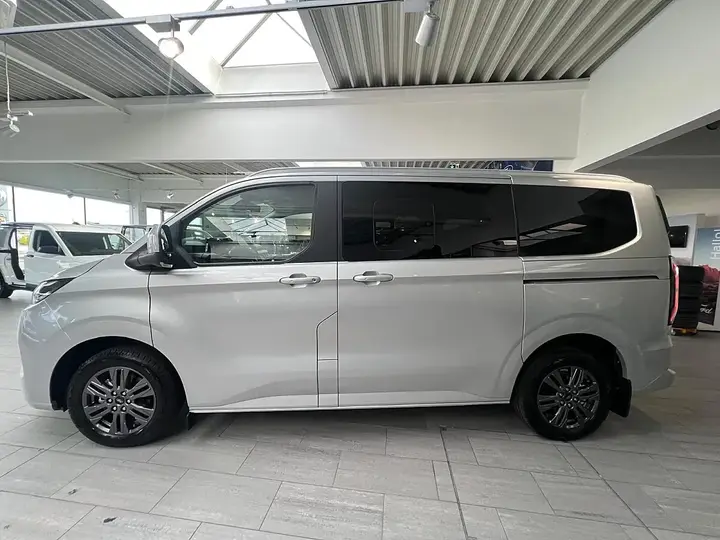 Ford Tourneo Custom 2026 photo 3