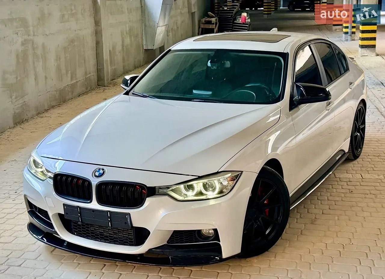 BMW 3 Series 2012 photo 2