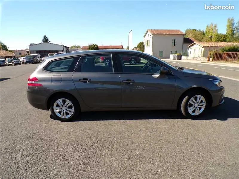 Peugeot 308 2020 photo 5
