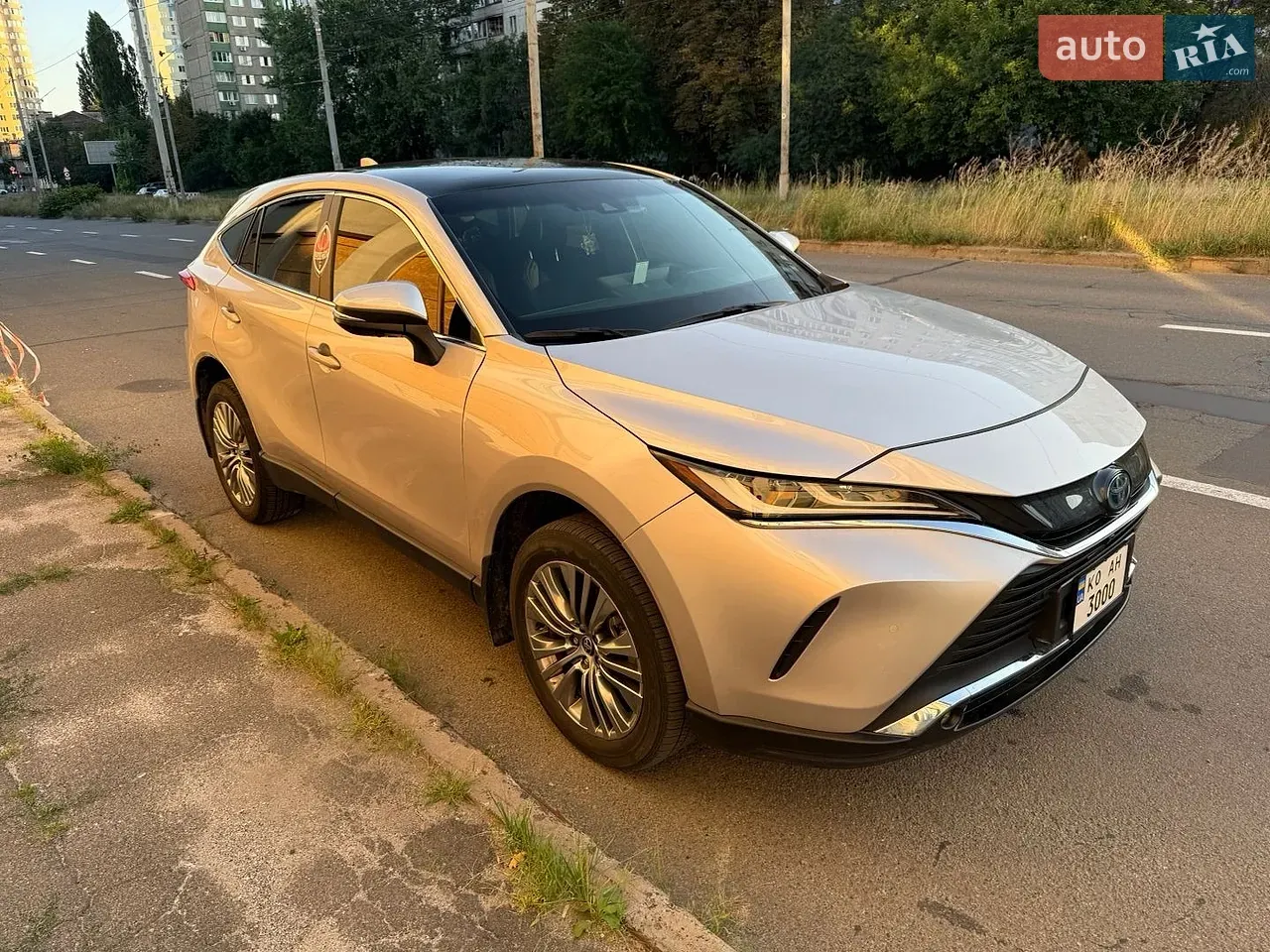 Toyota Venza 2024 photo 3