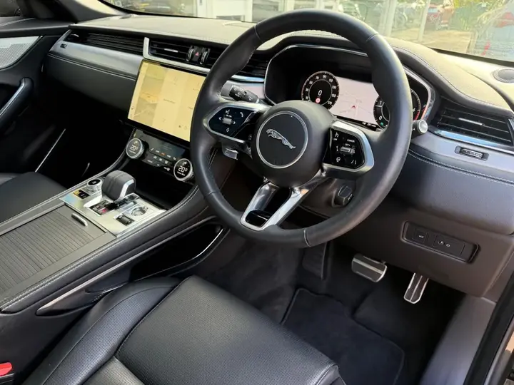 Jaguar F-Pace 2023 photo 4