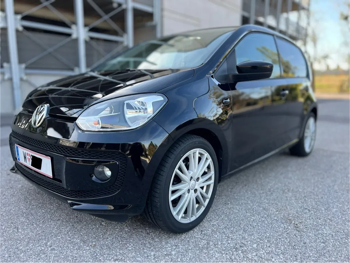 Volkswagen Up 2013 photo 3