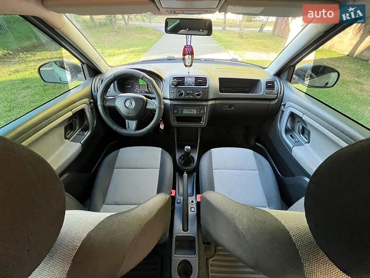 Skoda Fabia 2014 photo 3