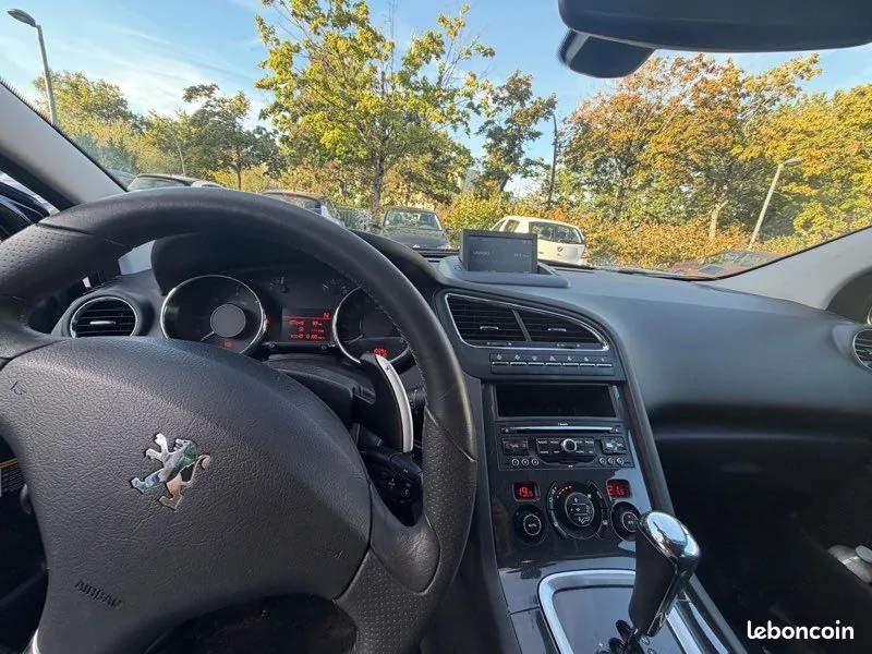 Peugeot 5008 2012 photo 3