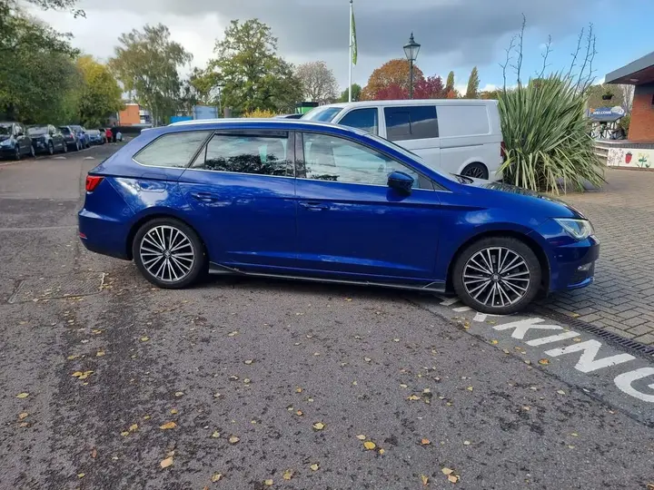 Seat Leon 2019 photo 2