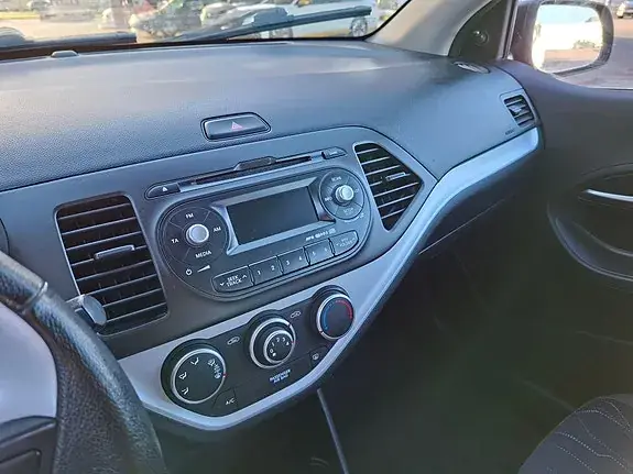 Kia Picanto 2012 photo 4