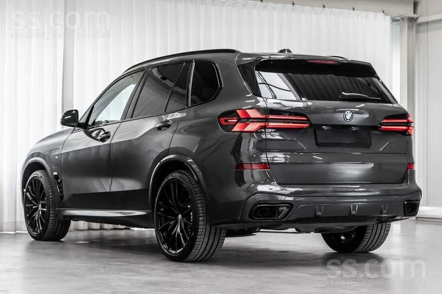 BMW X5 2023 photo 4