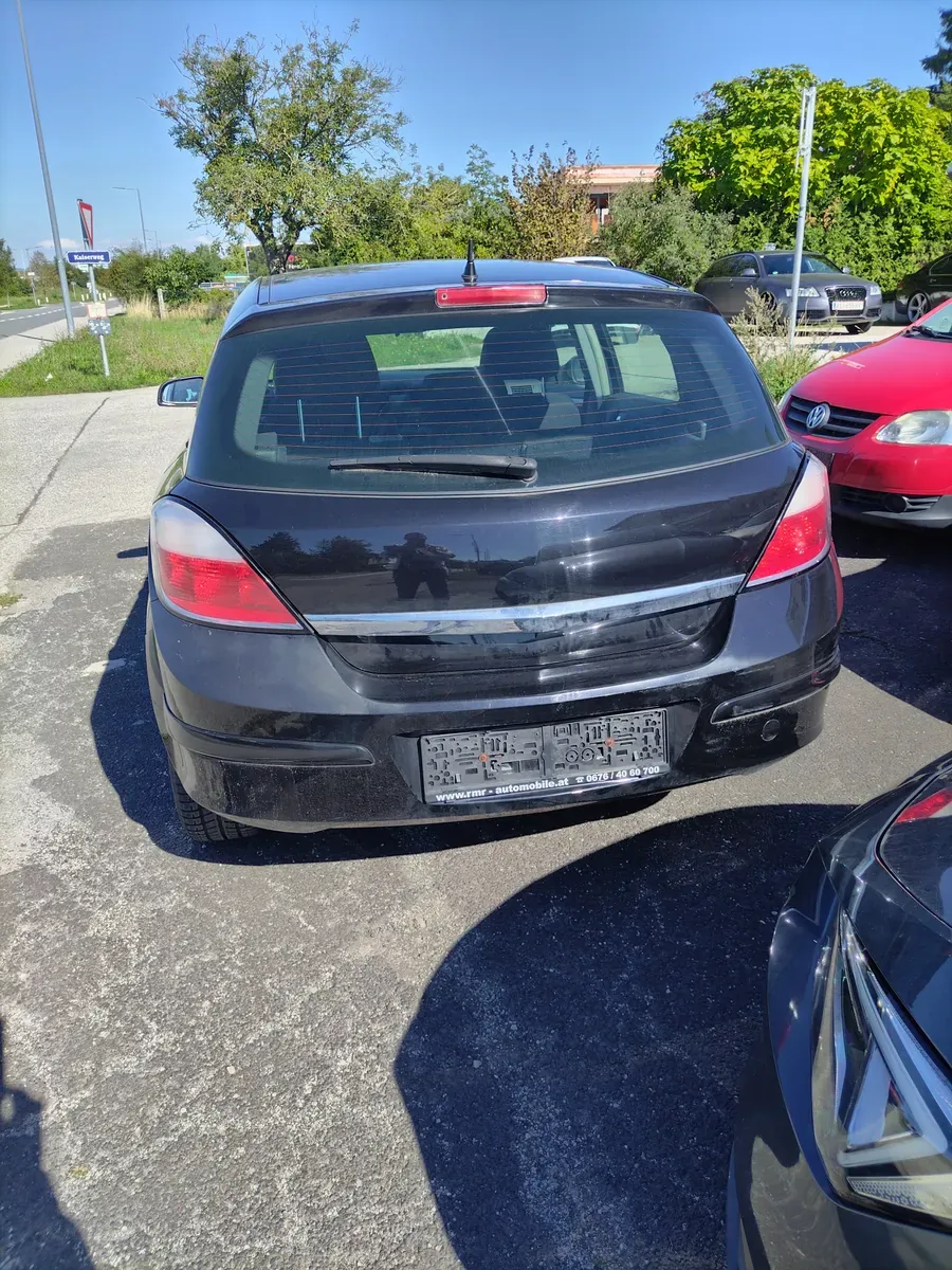 Opel Astra 2005 photo 2