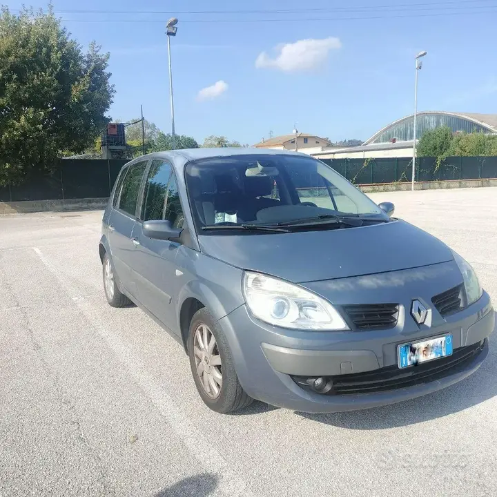 Renault Scenic 2006 photo 2