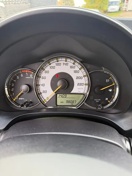 Toyota Yaris 2013 photo 4