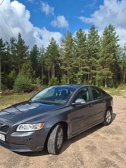 Volvo S40 2011 photo 2