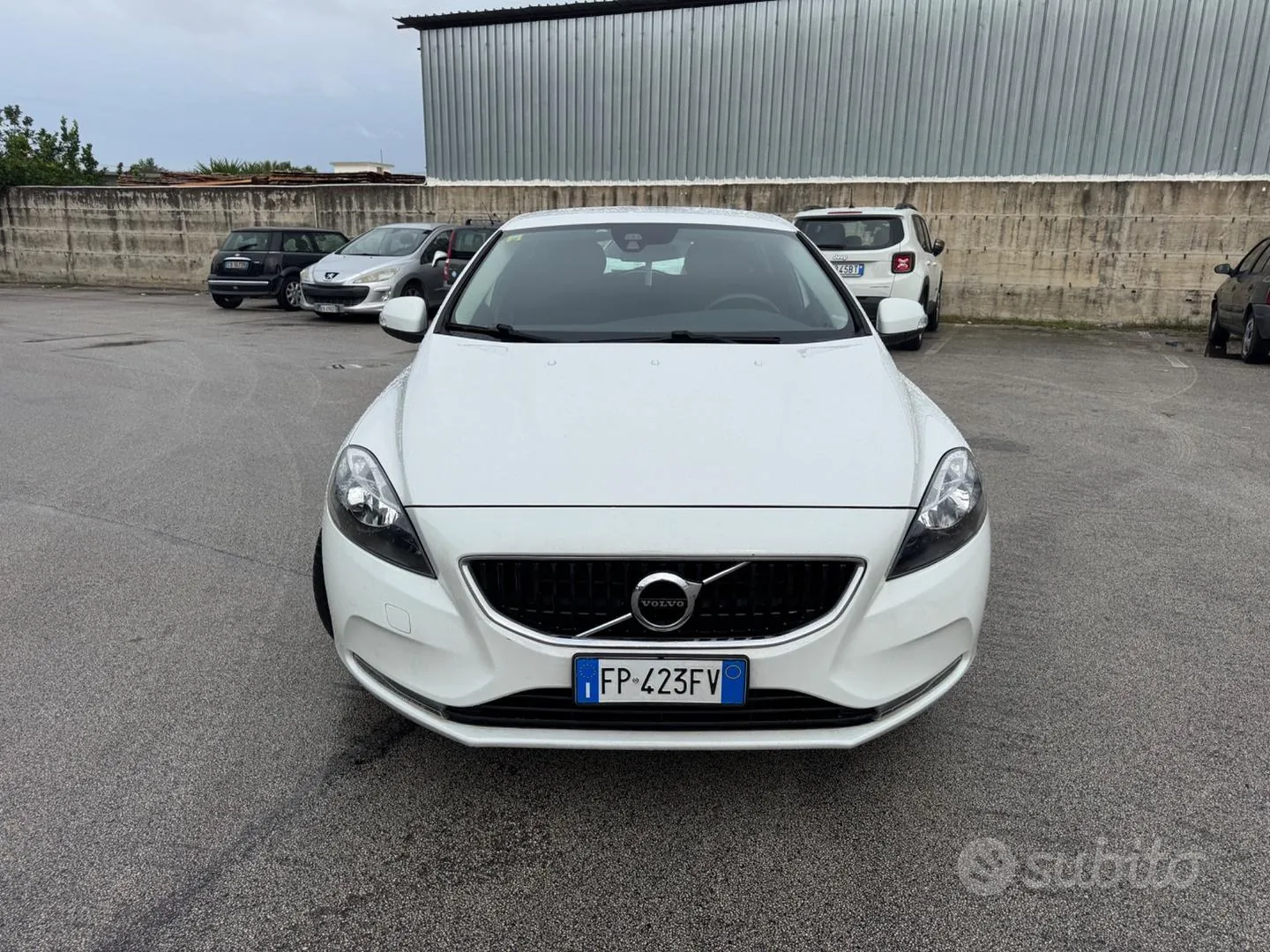 Volvo V40 2018 photo 2