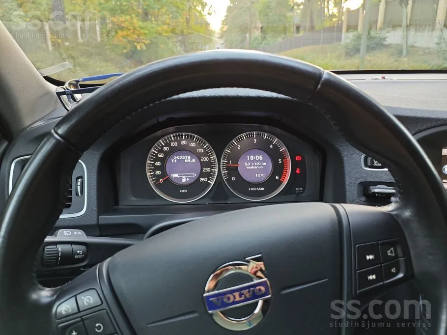 Volvo V60 2012 photo 4