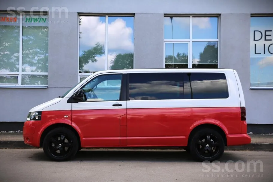 Volkswagen Multivan 2011 photo 2