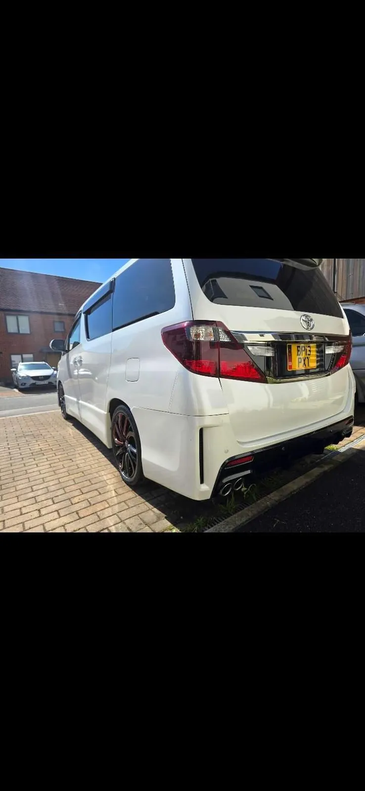 Toyota Alphard 2013 photo 3