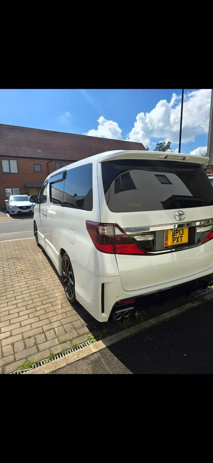 Toyota Alphard 2013 photo 5