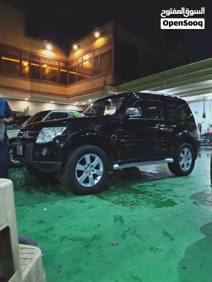 Mitsubishi Pajero 2008 photo 2