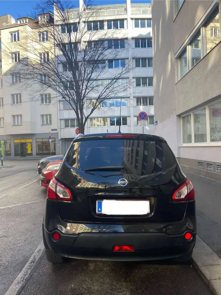 Nissan Qashqai 2011 photo 2