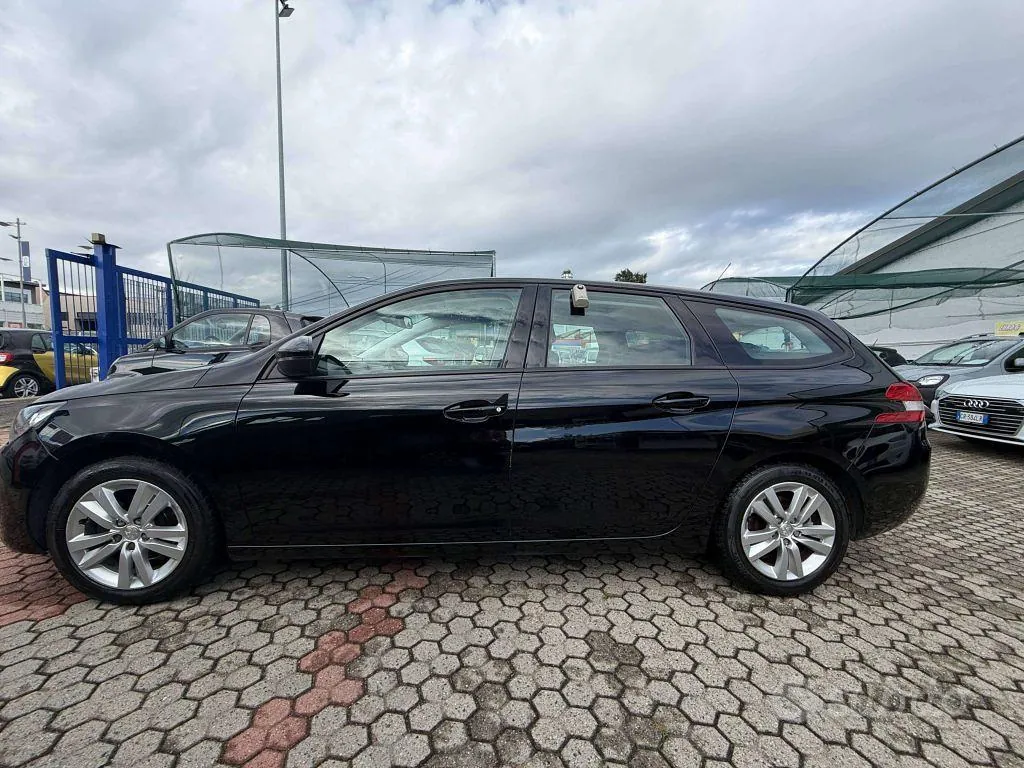 Peugeot 308 2016 photo 2